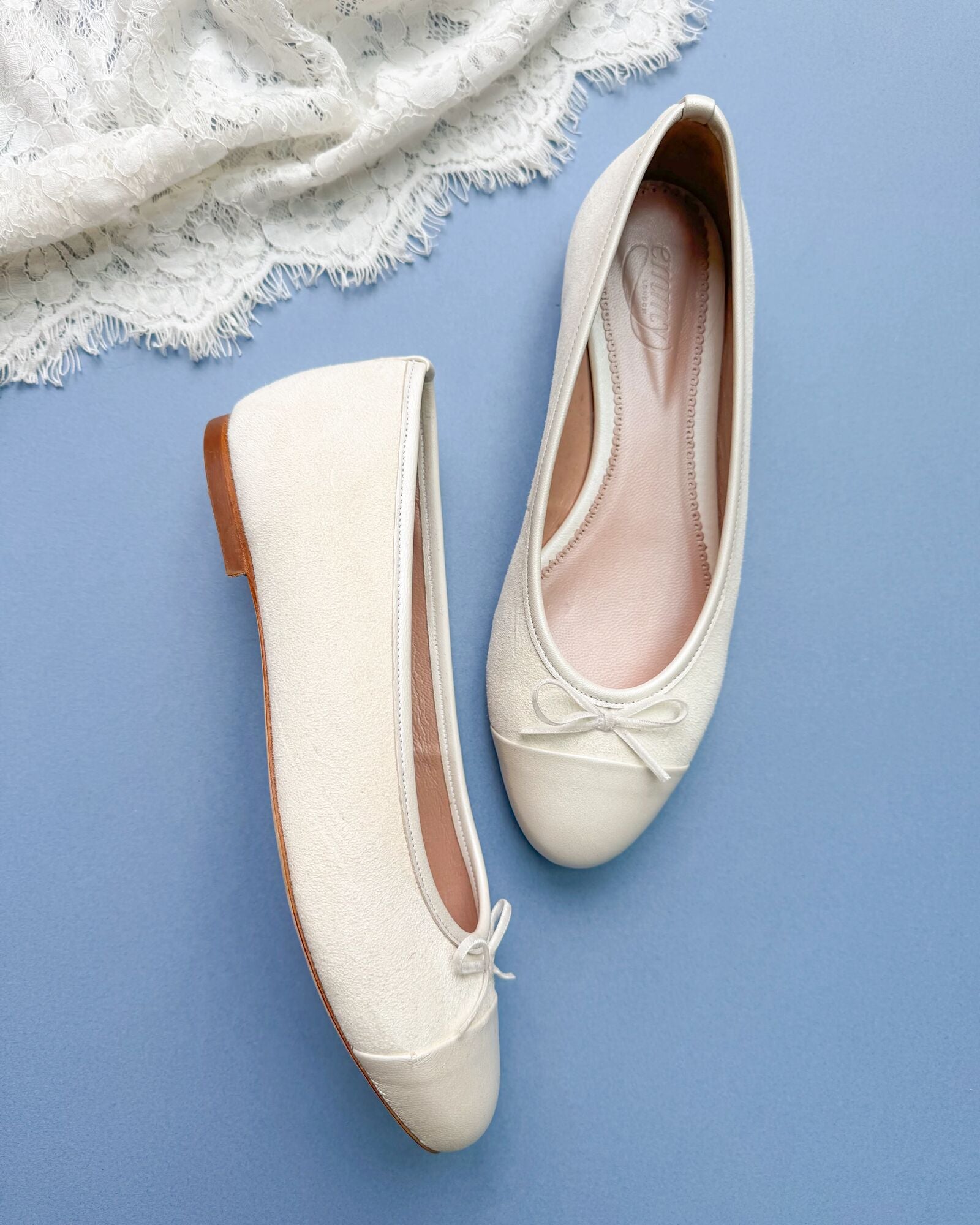 White ballet pump with bow and lace  image