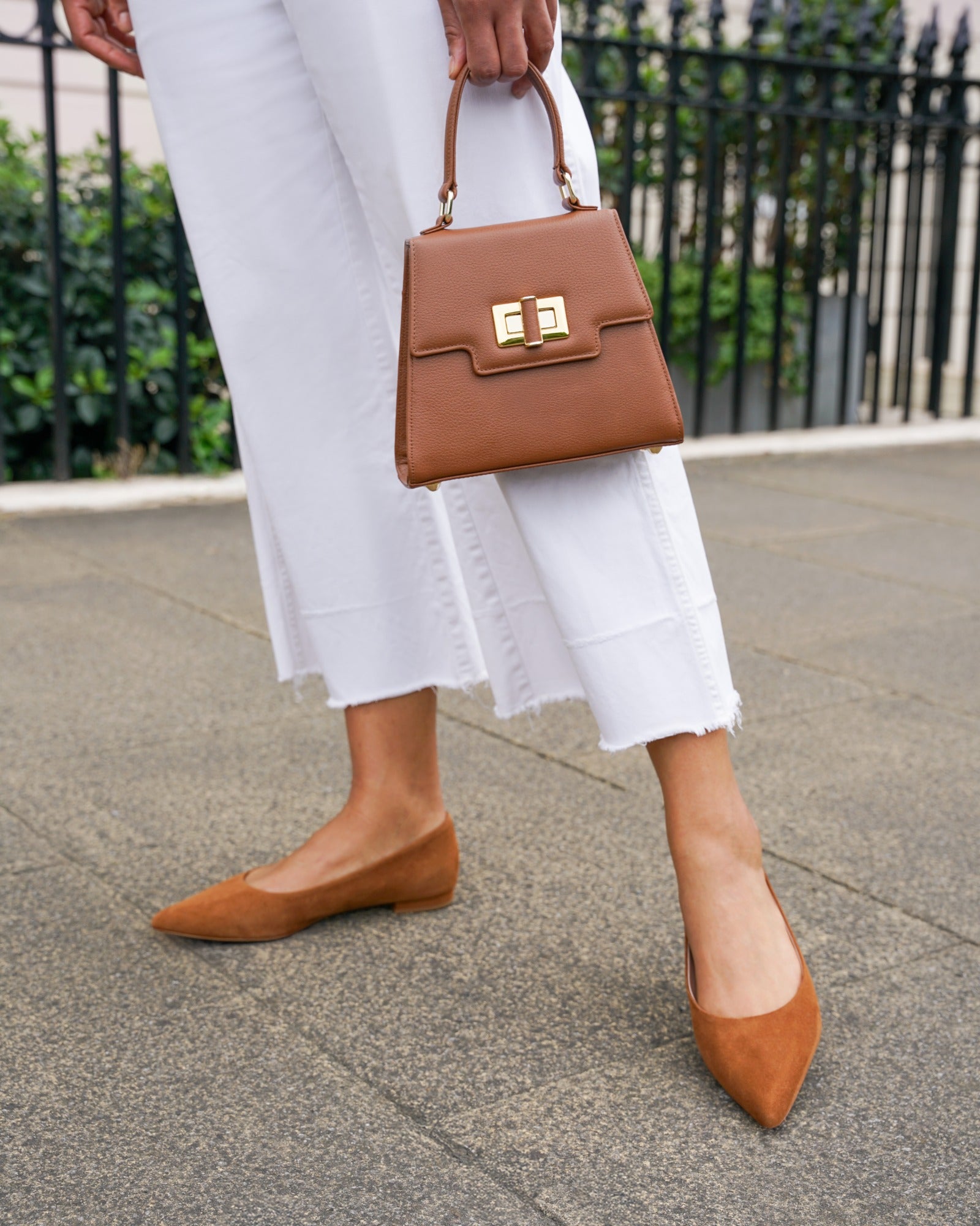 Shoes 
& Bagssplit-banner image