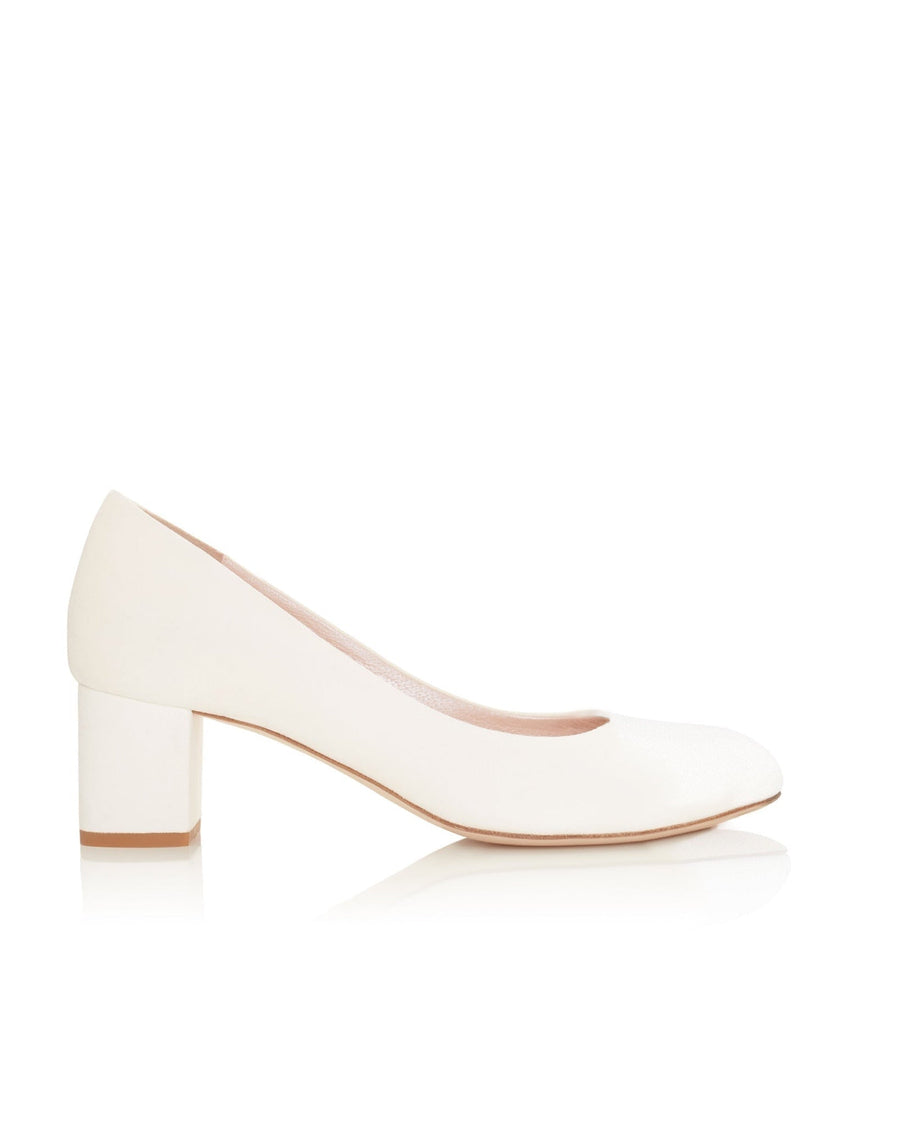 White high-heeled shoe on a white background image