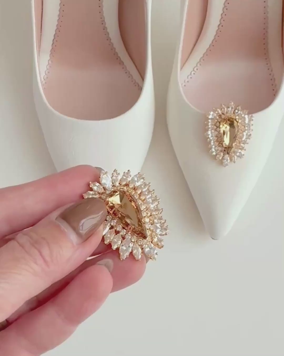 Pear Drop Crystal Taupe & Gold
